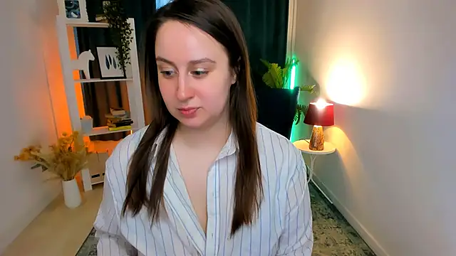 Snapshot of Lattea chatting on 05-10-26, 12:53 Lattea online show from 05-10-26, 12:53
