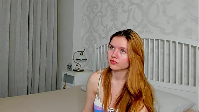 Snapshot of Eva__Lewis chatting on 05-25-26, 04:49 Eva Lewis online show from 05-25-26, 04:49