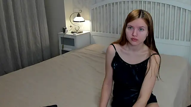 Snapshot of Eva__Lewis chatting on 03-20-26, 04:57 Eva Lewis online show from 03-20-26, 04:57