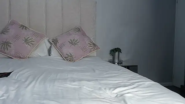 Snapshot of Pinkpyssy chatting on 04-24-26, 12:01 Pinkpyssy online show from 04-24-26, 12:01