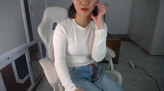 Snapshot of Susu204 chatting on 03-20-25, 01:15 Susu204 online show from 03-20-25, 01:15