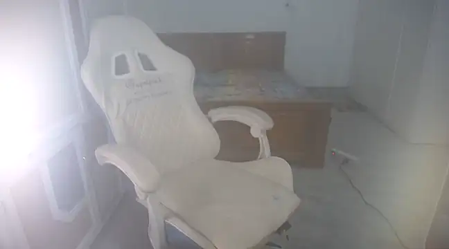 Snapshot of Susu204 chatting on 02-20-25, 01:19 Susu204 online show from 02-20-25, 01:19