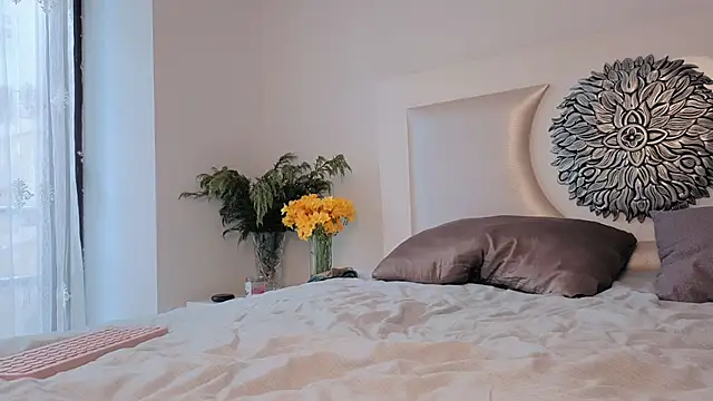 my lina online show from 03-06-25, 06:41