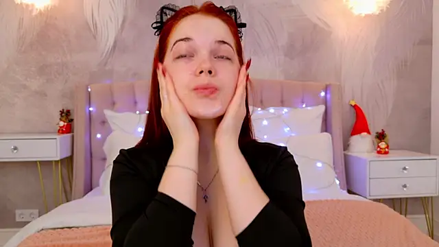 Snapshot of DeniseReese chatting on 12-20-25, 02:36 DeniseReese online show from 12-20-25, 02:36