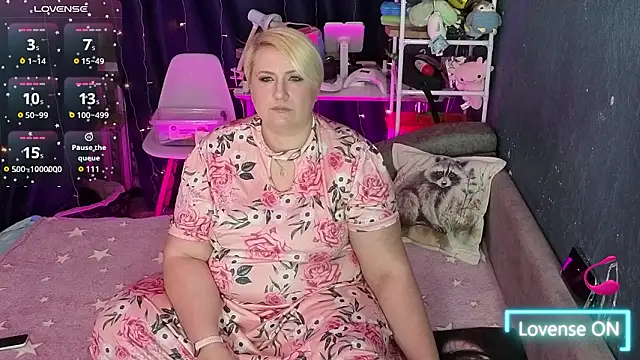 CuteHanna online show from 02-14-26, 08:53