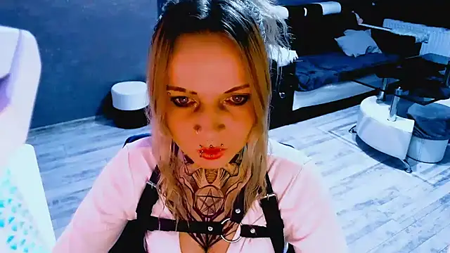 Snapshot of InesGold chatting on 02-04-26, 09:21 InesGold online show from 02-04-26, 09:21