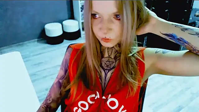 Snapshot of InesGold chatting on 10-10-25, 08:15 InesGold online show from 10-10-25, 08:15