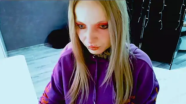 Snapshot of InesGold chatting on 10-01-25, 08:13 InesGold online show from 10-01-25, 08:13