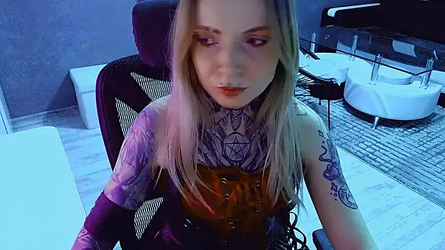 Snapshot of InesGold chatting on 05-15-26, 06:28 InesGold online show from 05-15-26, 06:28