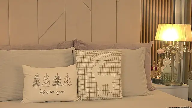 Blanche Summer online show from 12-14-25, 01:39