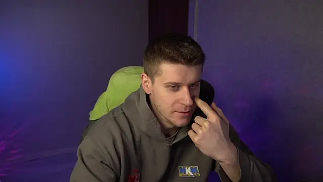 Bruno Banani online show from 12-16-25, 08:02