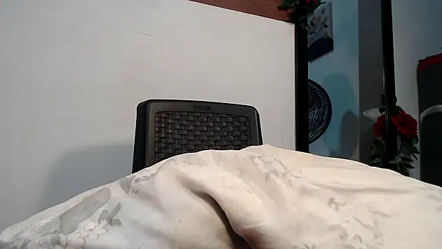 Snapshot of KristalTsXXX chatting on 09-29-25, 09:31 KristalTsXXX online show from 09-29-25, 09:31