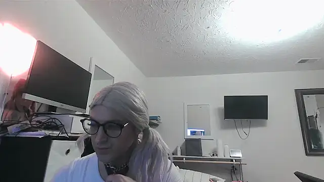 Snapshot of sissytrapdolly24 chatting on 05-01-26, 03:06 sissytrapdolly24 online show from 05-01-26, 03:06