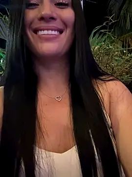 Sara luna  online show from 11-10-25, 01:54