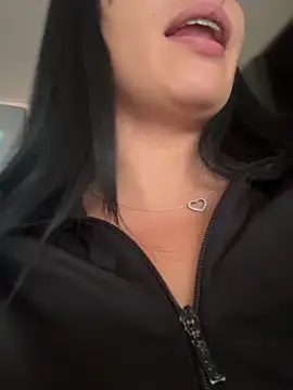 Sara luna  online show from 04-07-26, 06:21