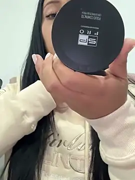 Sara luna  online show from 11-27-25, 12:00