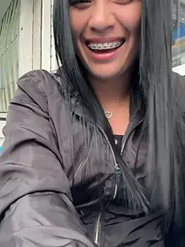 Snapshot of Sara_luna_ chatting on 03-21-25, 10:39 Sara luna online show from 03-21-25, 10:39