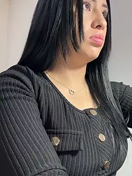 Snapshot of Sara_luna_ chatting on 02-27-25, 03:15 Sara luna online show from 02-27-25, 03:15