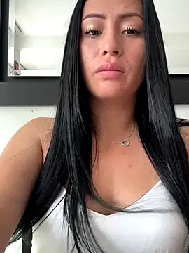 Sara luna  online show from 11-10-25, 02:00