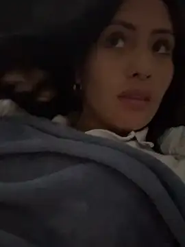 Sara luna  online show from 11-21-25, 07:57