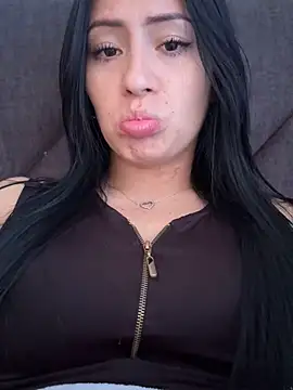 Snapshot of Sara_luna_ chatting on 03-20-25, 03:04 Sara luna online show from 03-20-25, 03:04