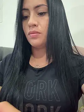 Sara luna  online show from 12-21-25, 02:13