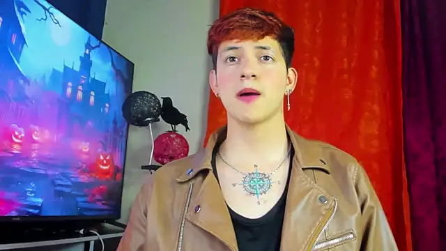 GabyThoms online show from 10-25-25, 05:39