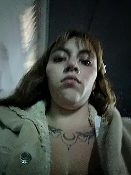 Snapshot of Isabella_Delight_ chatting on 09-16-25, 01:17 Isabella Delight online show from 09-16-25, 01:17