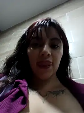 Snapshot of Isabella_Delight_ chatting on 02-08-25, 11:34 Isabella Delight online show from 02-08-25, 11:34