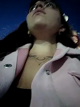 Snapshot of Isabella_Delight_ chatting on 02-01-25, 11:37 Isabella Delight online show from 02-01-25, 11:37