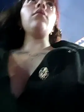 Snapshot of Isabella_Delight_ chatting on 02-20-25, 11:32 Isabella Delight online show from 02-20-25, 11:32