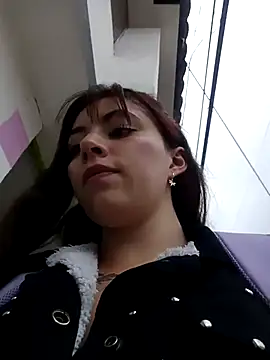 Snapshot of Isabella_Delight_ chatting on 02-25-25, 07:38 Isabella Delight online show from 02-25-25, 07:38