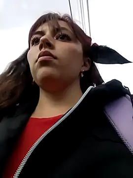 Snapshot of Isabella_Delight_ chatting on 02-14-25, 09:32 Isabella Delight online show from 02-14-25, 09:32