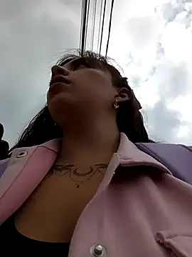 Snapshot of Isabella_Delight_ chatting on 02-21-25, 08:05 Isabella Delight online show from 02-21-25, 08:05