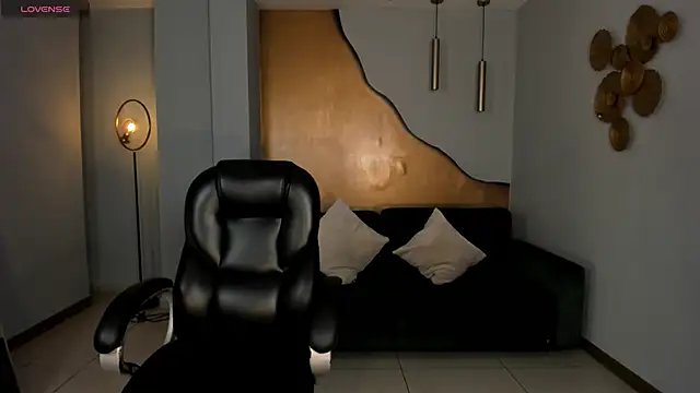 AbbyDalton online show from 10-30-25, 05:54