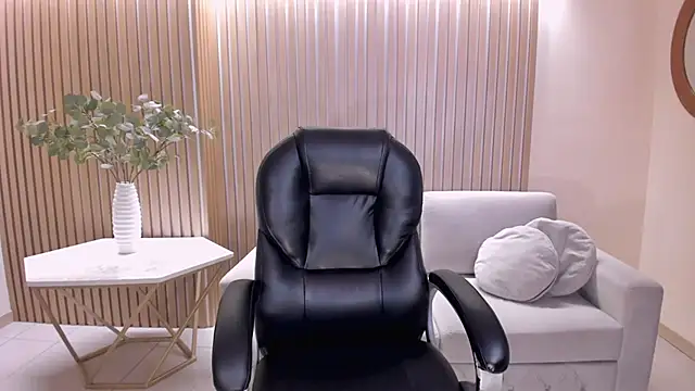 AbbyDalton online show from 06-18-26, 07:41