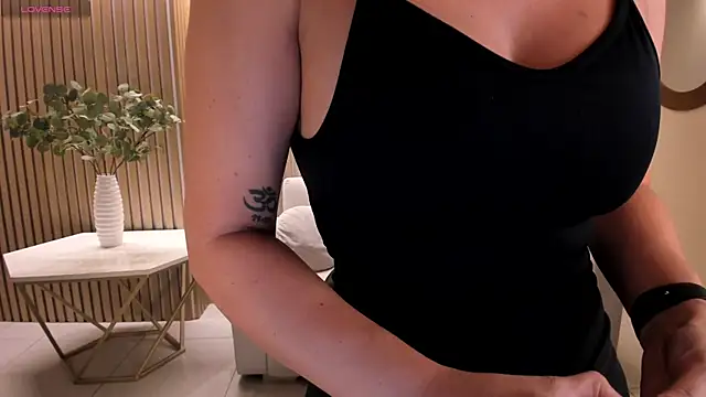 AbbyDalton online show from 06-19-26, 08:03