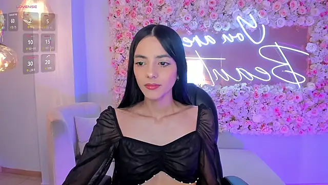 Snapshot of HannahJamesX chatting on 01-18-26, 11:30 HannahJamesX online show from 01-18-26, 11:30