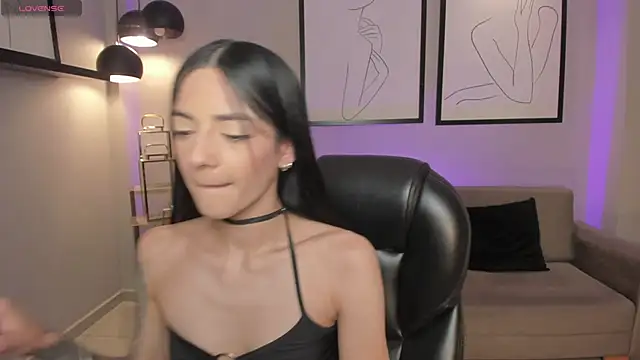 Snapshot of HannahJamesX chatting on 02-07-26, 12:40 HannahJamesX online show from 02-07-26, 12:40