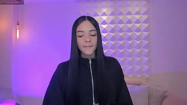 HannahJamesX online show from 11-16-25, 05:06