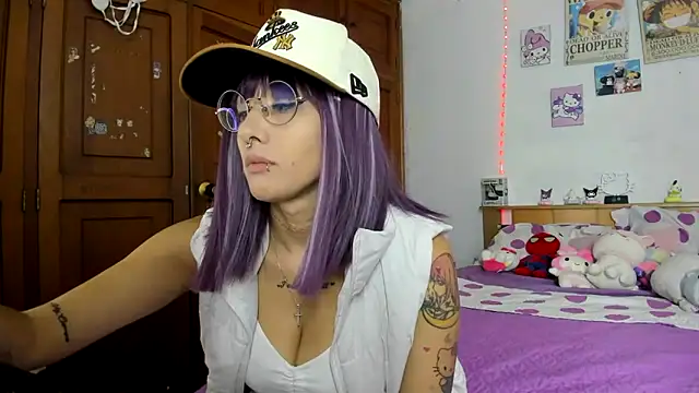 LunaDeCristall online show from 10-09-25, 06:58