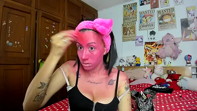 LunaDeCristall online show from 10-23-25, 05:06