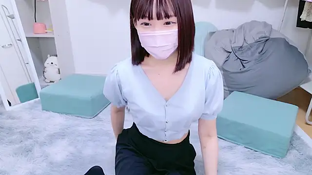 Snapshot of x-naru-x chatting on 12-06-24, 04:22 x-naru-x online show from 12-06-24, 04:22