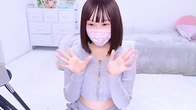 Snapshot of x-naru-x chatting on 01-21-25, 09:15 x-naru-x online show from 01-21-25, 09:15