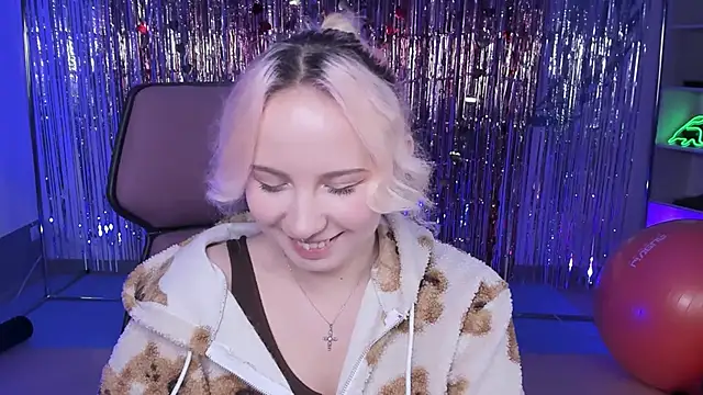 JasmineMilko online show from 03-19-25, 08:12
