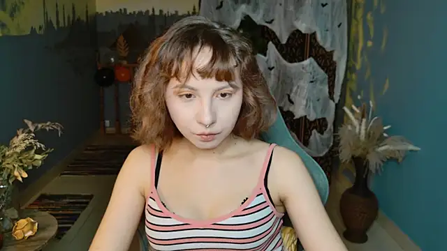 JasmineMilko online show from 10-25-25, 05:06