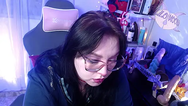 Snapshot of LiloMoon69 chatting on 02-17-25, 03:15 LiloMoon69 online show from 02-17-25, 03:15