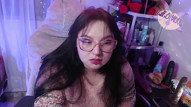 Snapshot of LiloMoon69 chatting on 03-09-25, 05:22 LiloMoon69 online show from 03-09-25, 05:22