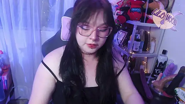 Snapshot of LiloMoon69 chatting on 03-14-25, 04:10 LiloMoon69 online show from 03-14-25, 04:10
