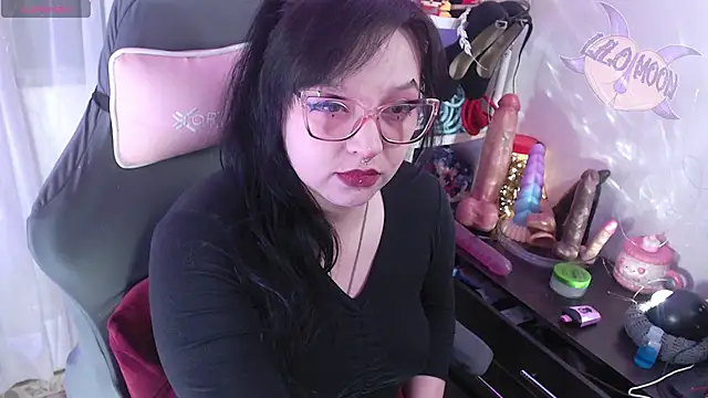 Snapshot of LiloMoon69 chatting on 10-06-25, 01:12 LiloMoon69 online show from 10-06-25, 01:12
